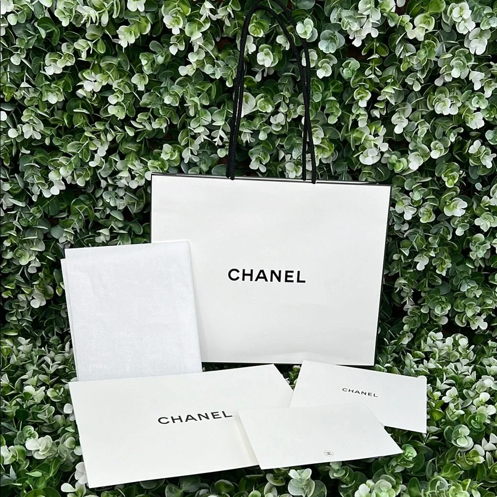 CHANEL Authentic White Shopping Bag Gift Set